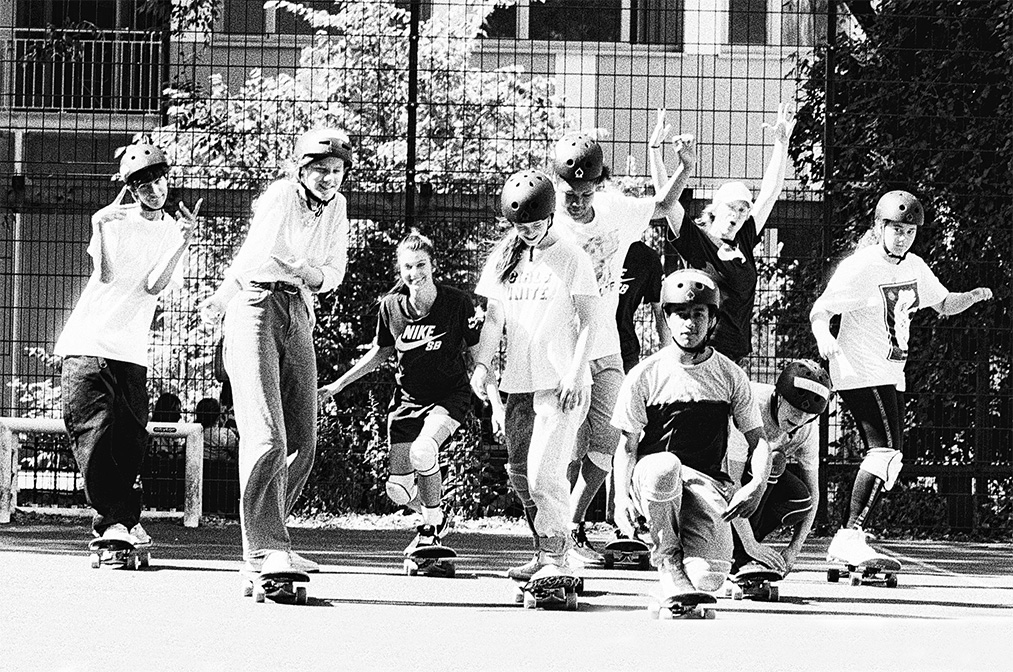 Tanzen und Skateboarding Gruppenbild
